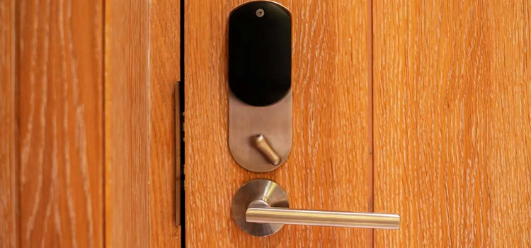 Automatic Locking Door Knob Diamond Springs